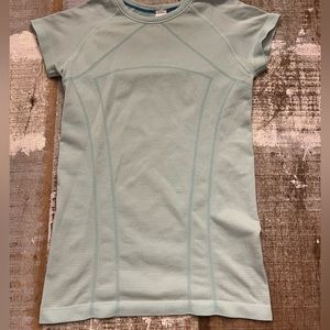 Ivivva girls size 10 athletic shirt. Very lightly worn.